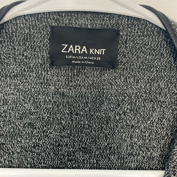 ZARA Gray/Black Waterfall Front Cardigan/Jacket. Size Medium. Has Pockets. - Picture 4 of 9